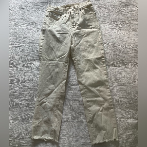 Madewell High-Rise Slim Boyjean in Tile White - Picture 5 of 9